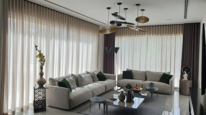 How to choose curtains for living room